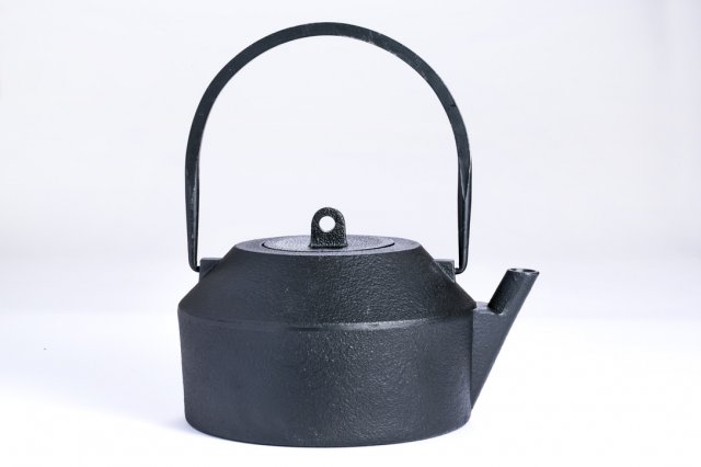 iron kettle-VK　(南部鉄瓶ＶＫ) 　iwatemo（イワテモ）